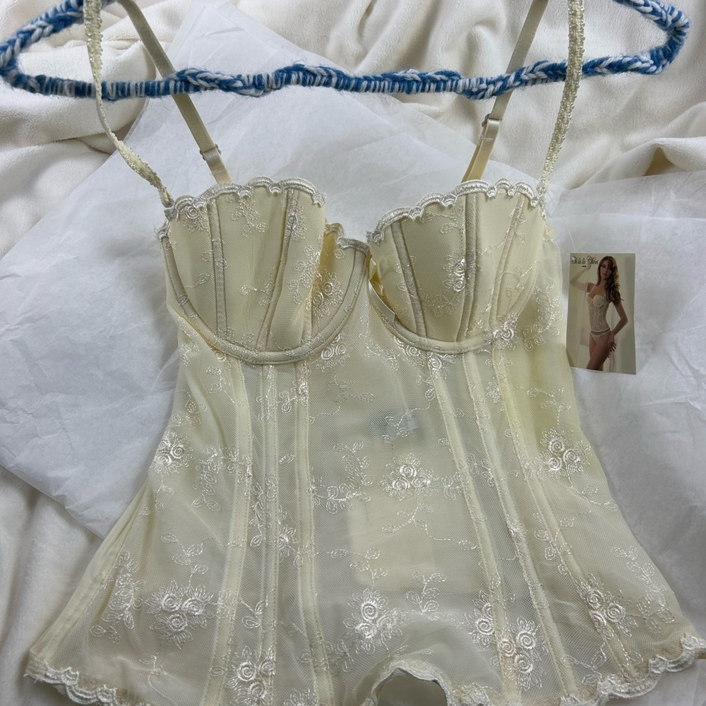 Oh La La Cheri Cream Long Bustier with Sheer Lace and Scalloped Trim NWT